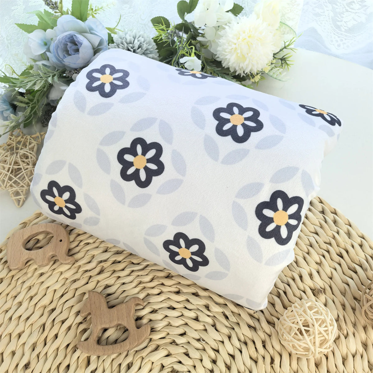 CloudyCuff™ – Ergonomic Nursing Arm Pillow
